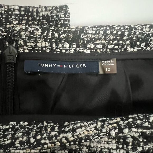 Tommy Hilfiger Pencil Skirt, Size 10 - Picture 2 of 4